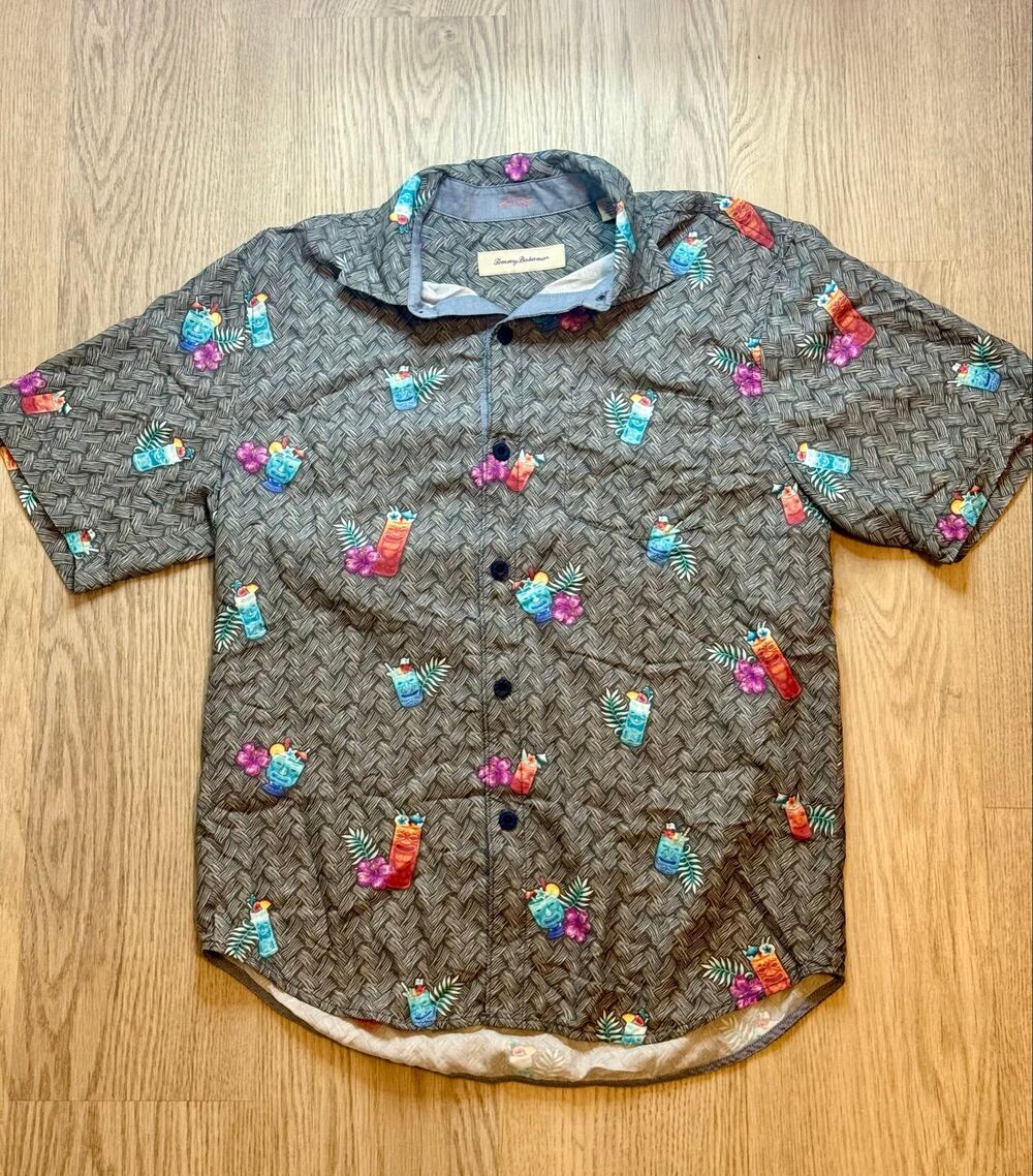 Tommy Bahama Men’s Gray Tropical Drink Button‑Up Shirt  – Island Style 